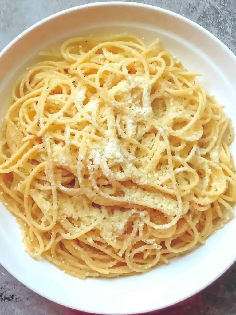 Spaghetti with Butter and Parmesan
